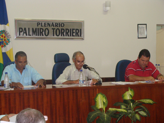 Mesa Diretora (biênio 2011-2012): Antônio da Costa Filho (2º secretário), Antônio Arnaldo Gurjon (presidente) e Fábio Jerônimo Marques (1º secretário)