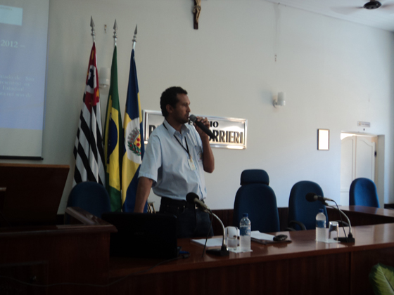 Adriano Batista da Silva: agente fiscal da prefeitura apresentando os últimos levantamentos relativos ao setor