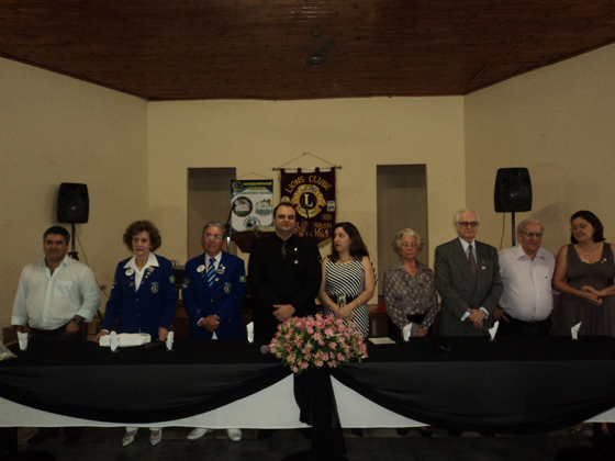 Presidente Marcelo Otaviano, CaL Selma, governador do Distrito LC-6 Maurício, Richard, Daniela e outros membros leonísticos