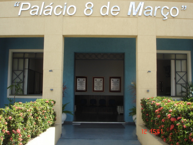 Palácio 8 de Março, prédio que abriga a Câmara Municipal de Monte Azul Paulista