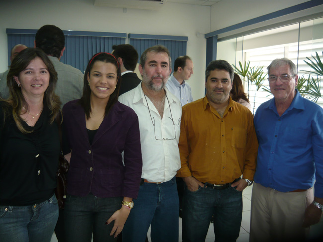 Rita de Cássia Leal Painta (secretária executiva da Acimap), Priscila Mariano de Oliveira (agente do Empreender), Zinho Cantori, Marcelo e Paulo 
