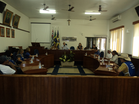 Participantes da reunião do Comitê contra a Dengue realizada no Plenário Palmiro Torrieri na tarde da última quarta-feira, 29