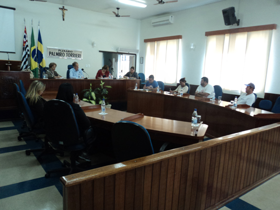 Participantes da reunião do Comitê contra a Dengue realizada na quinta-feira, 27 de setembro