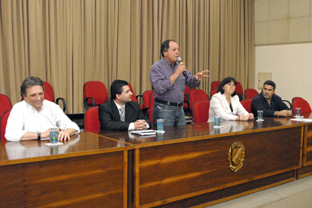 Gianpaulo; representante da prefeitura de Piracicaba; José Longatto; Mônica Messetti e Marcelo Otaviano